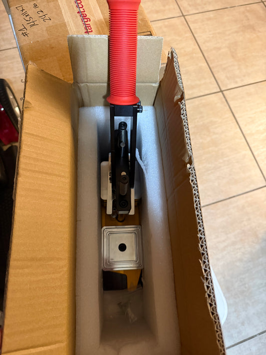 50x50mm (2āx2ā) Magnet Machine Kit with cutter and 940ish acrylic supplies (price includes shipping to USA only)